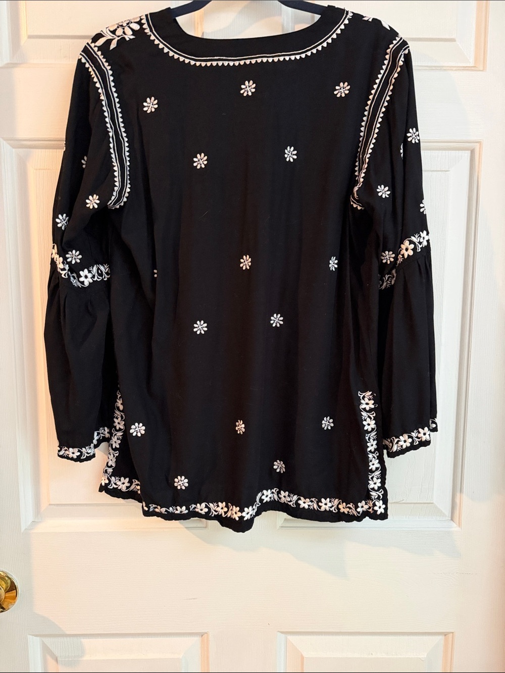 escapada Black Tunic with White Floral Embroidery - Picture 5 of 5
